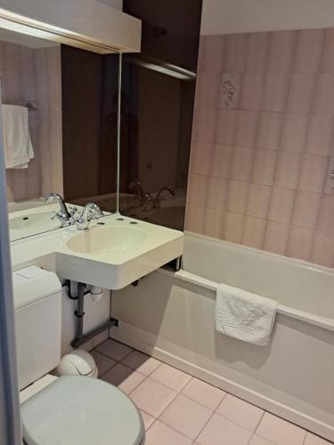 hotel de la gare Hotel in Île-de-France