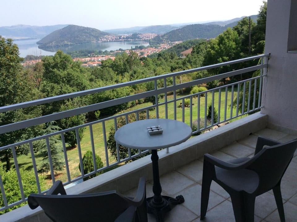 Guesthouse Vissinokipos - Biker Friendly - Motorradhotel Hotel in North Macedonia
