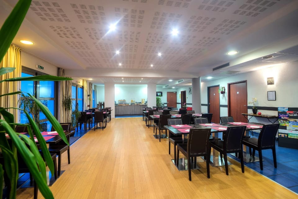 Comfort Aparthotel Saint-Nazaire Les Portes de l Ocean Hotel in Saint-Nazaire
