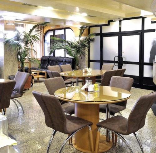 Hotel Tasino Cesmice - Free private parking Hotel in Skopje