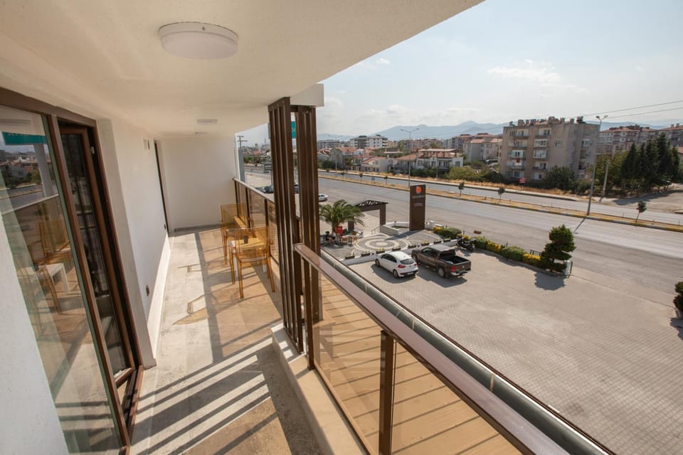E87 Highway Otel Hotel in Decentralized Administration of the Aegean