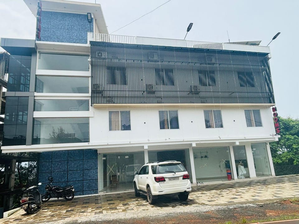 Grand in parassini by staymax Hotel in Kerala