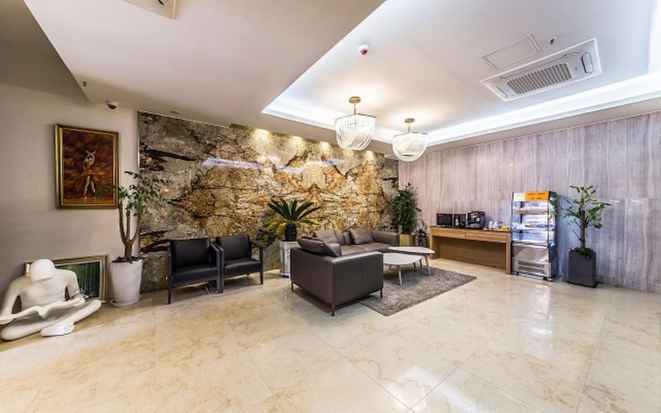 Nonhyeon Waltz Motel in Seoul