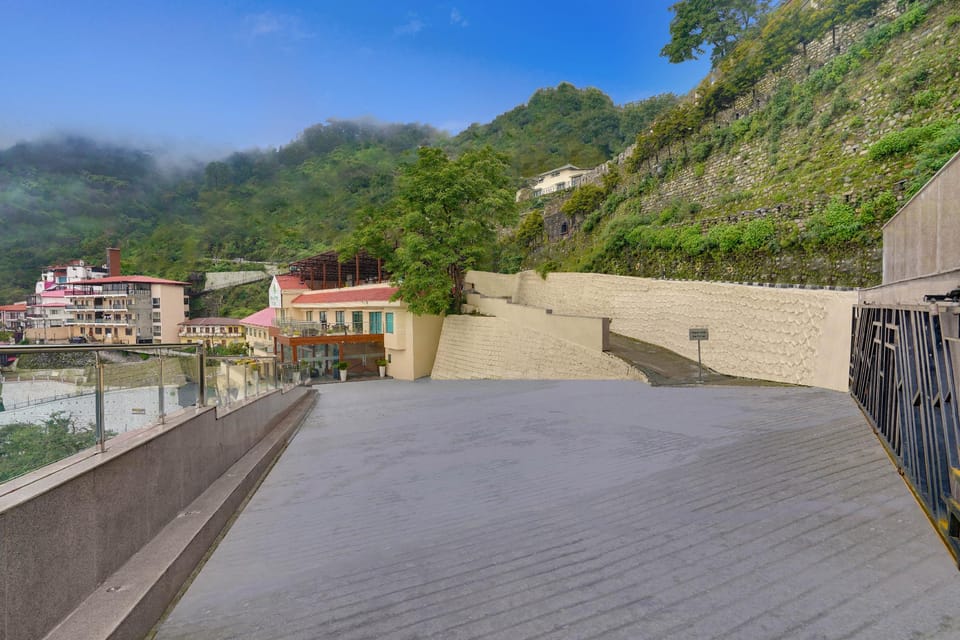 Lemon Tree Resort Mussoorie Hotel in Uttarakhand
