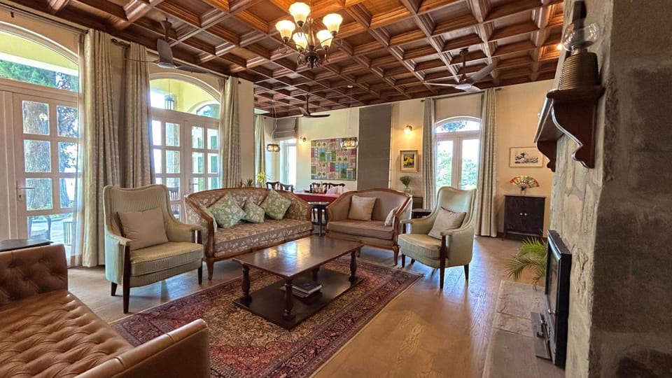 Shared lounge/TV area