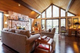 Coles Bay Vacation Retreat Hotel in Southern Gulf Islands