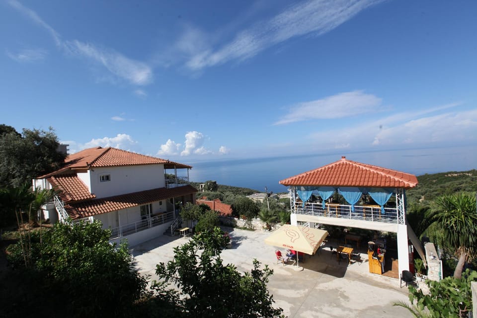 Vila Riza Veliu Hotel in Vlorë County, Albania