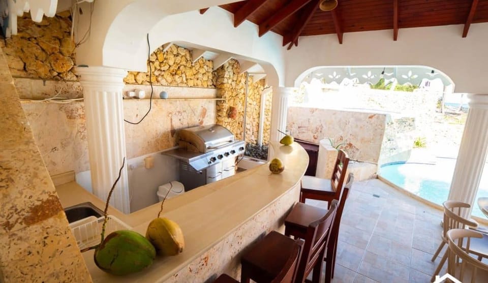 Brisas Doradas Beachfront Villa Apartment hotel in Puerto Plata Province