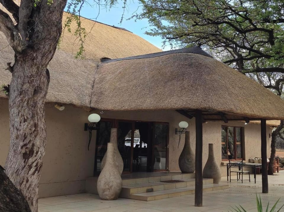 PHAKELA PRIVATE LODGE Hotel in North West, South Africa