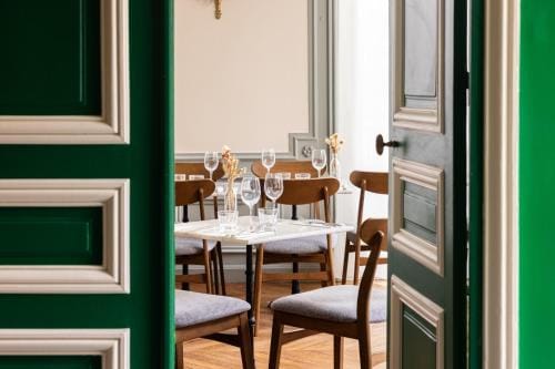 Le Charmant Hotel Hotel in Saint-Denis, France