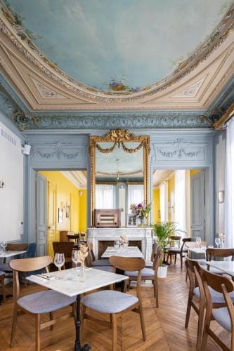 Le Charmant Hotel Hotel in Saint-Denis, France