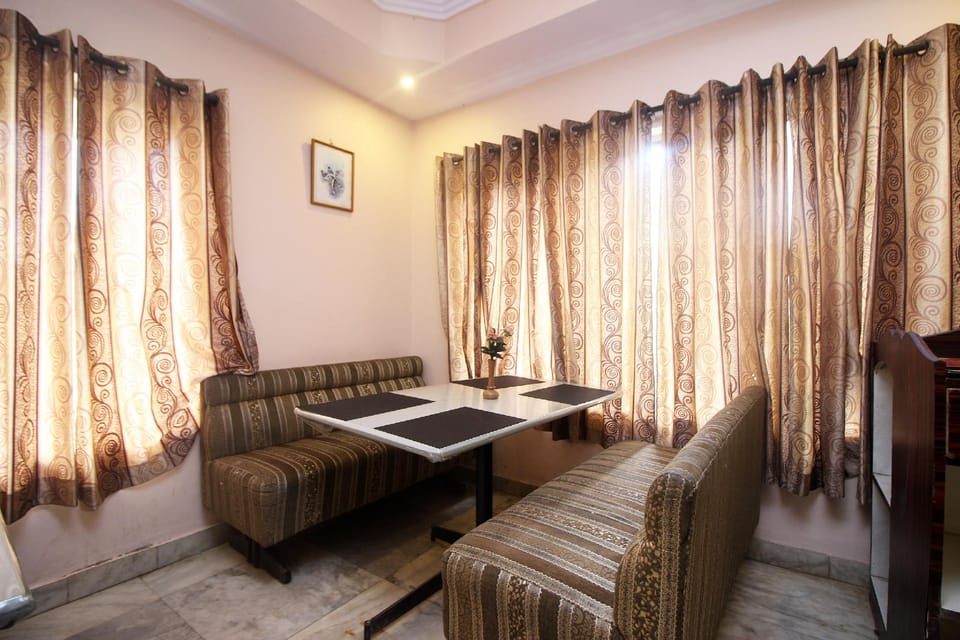 OYO Hotel Rajdarshan Hotel in Madikeri