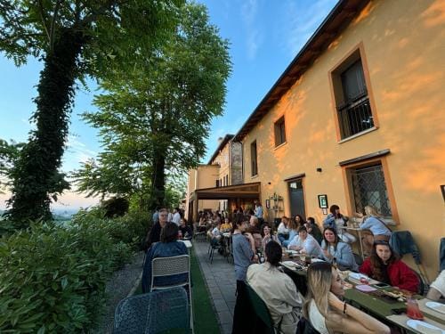Casa Emilia B&B with cocktail bar Hotel in Emilia-Romagna