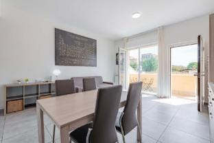 Mungo in Fiumicino with 1 bedrooms and 1 bathrooms Hotel in Lazio