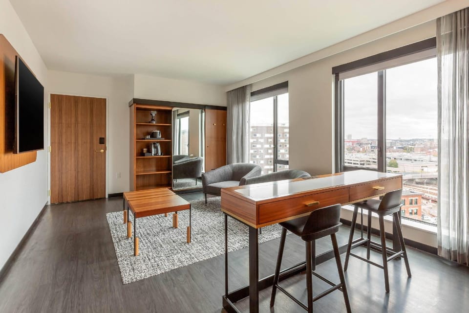 Suite room
