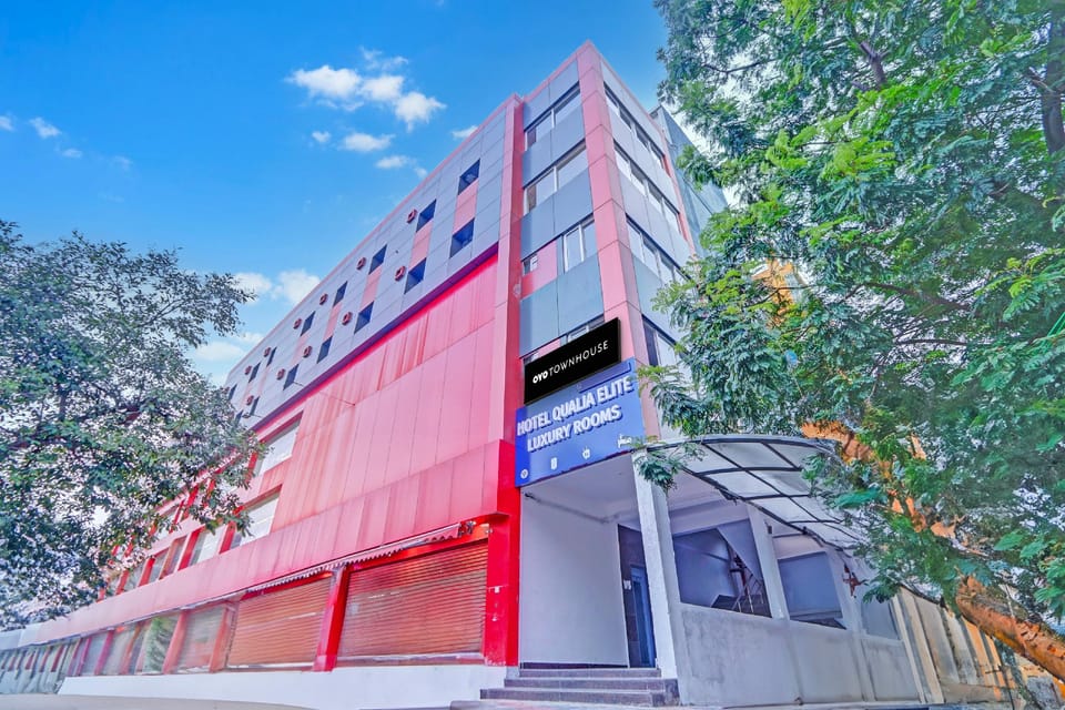 Townhouse QUALIA ELITE S R NAGAR Hotel in Hyderabad