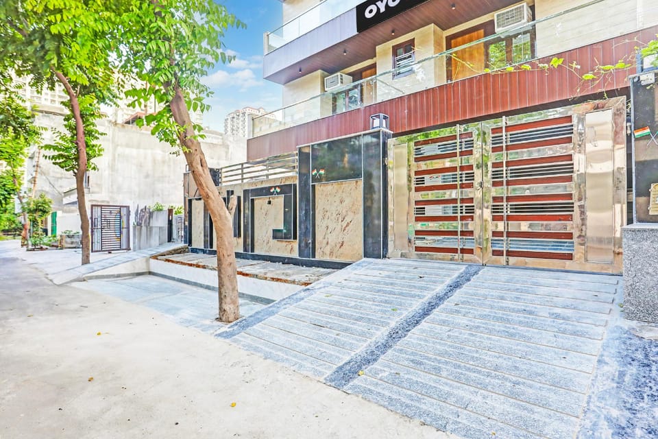 Hotel O High Sky Residency Hotel in Noida