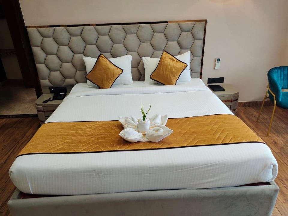HOTEL LAVISH INN Hotel in Maharashtra