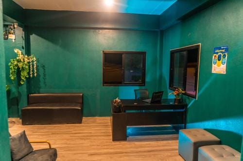 Scubadoo house and Diving Hostel in Ko Tao