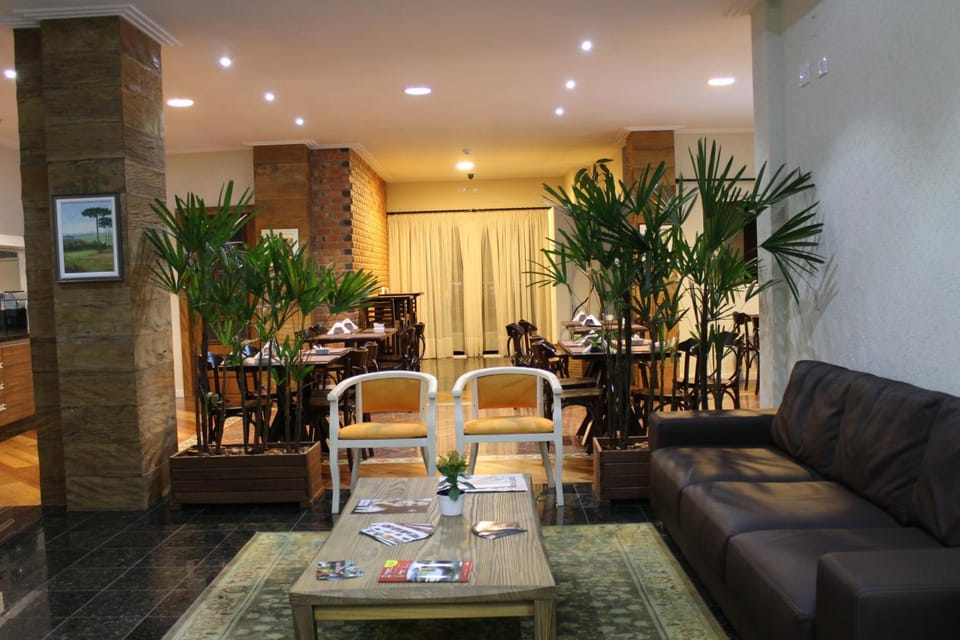 Shared lounge/TV area