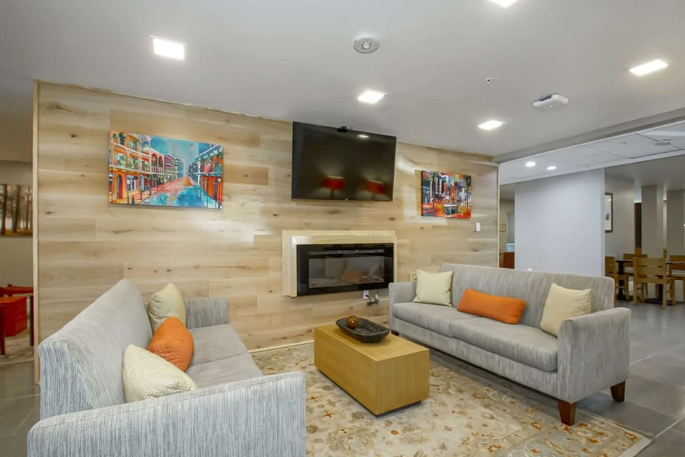 Country Inn & Suites by Radisson, New Orleans I-10 East, LA Hotel in Viavant-Venetian Isles