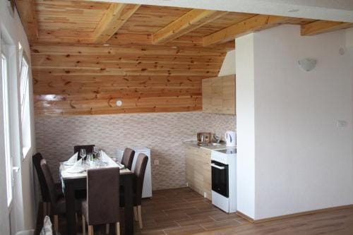 Apartmani Prisoje Hotel in Montenegro