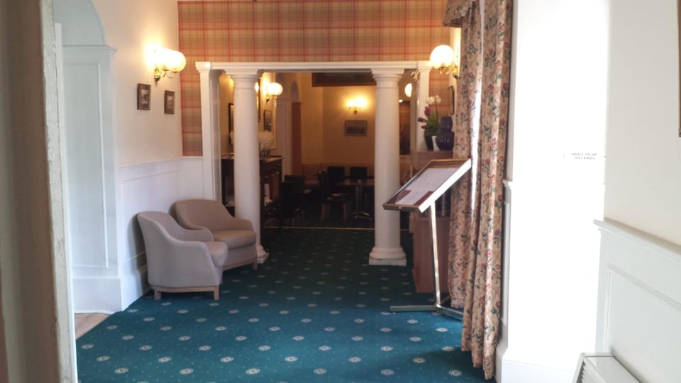 George and Abbotsford Inn in England