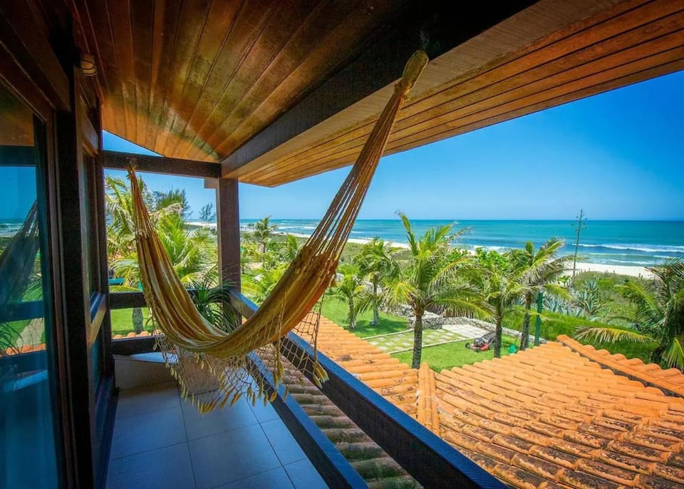 Oceanica 1000 Beachfront Suites Hotel in Saquarema
