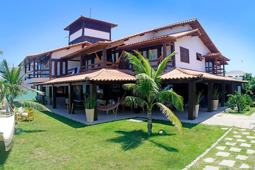 Oceanica 1000 Beachfront Suites Hotel in Saquarema