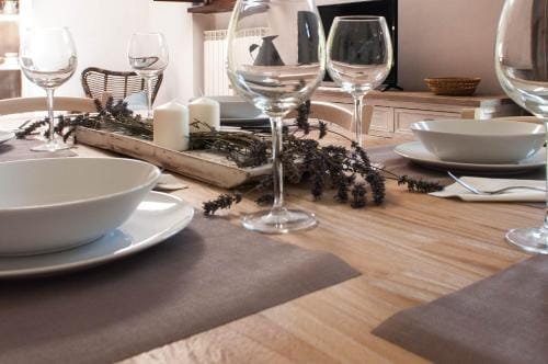 CASALE LA FATA -tipico toscano immerso nelle colline tra Lucca e Versilia, 6 appartamenti indipenden Hotel in Lucca