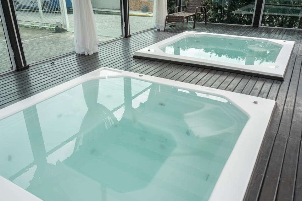 Hot tub