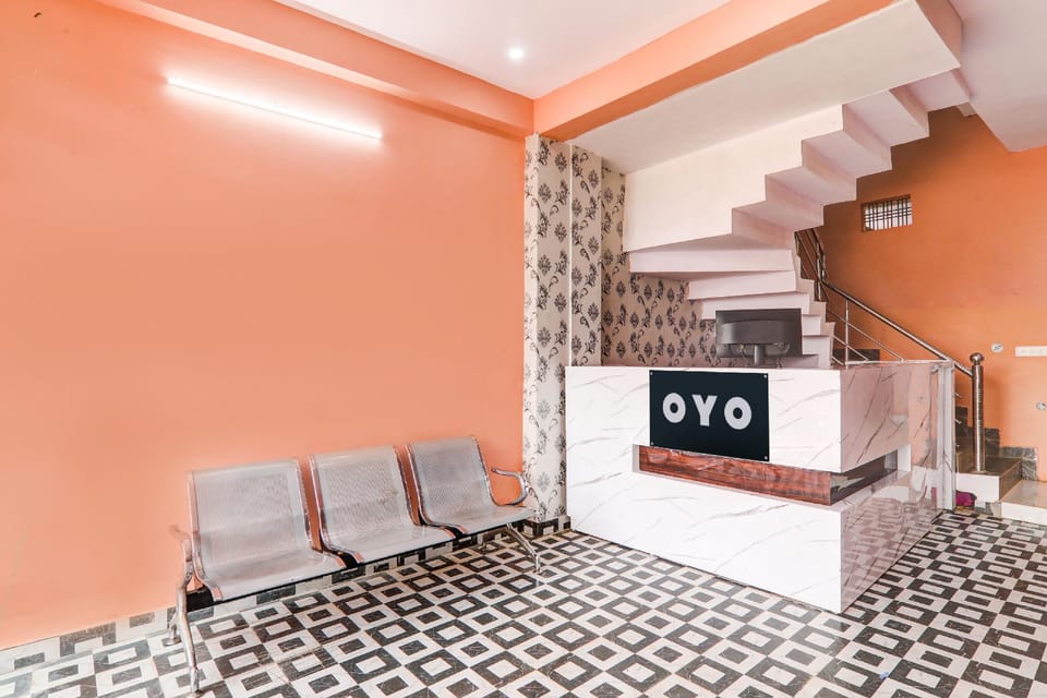 Hotel O Kamal Guest House Hotel in Lucknow