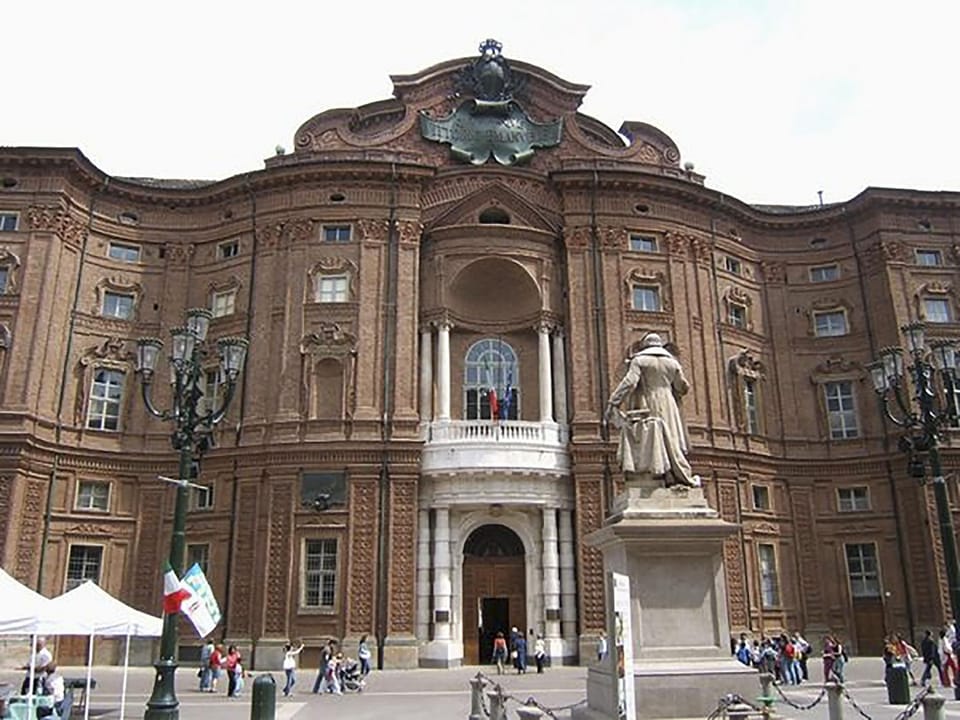 LuxRent Apartment Castello Hotel in Turin