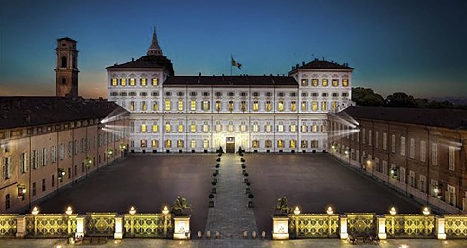 LuxRent Apartment Castello Hotel in Turin