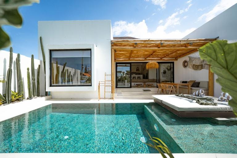 Villa Rosado Canggu Hotel in North Kuta