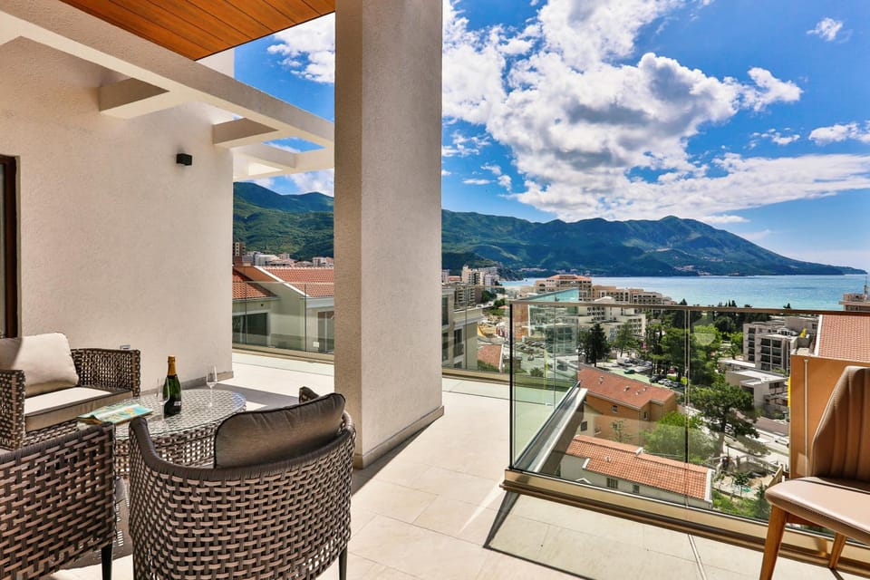 Hotel Lusso Mare by Aycon Hotel in Budva Municipality