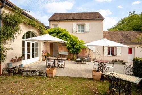 Domaine De La Combotte Hotel in Bourgogne-Franche-Comté
