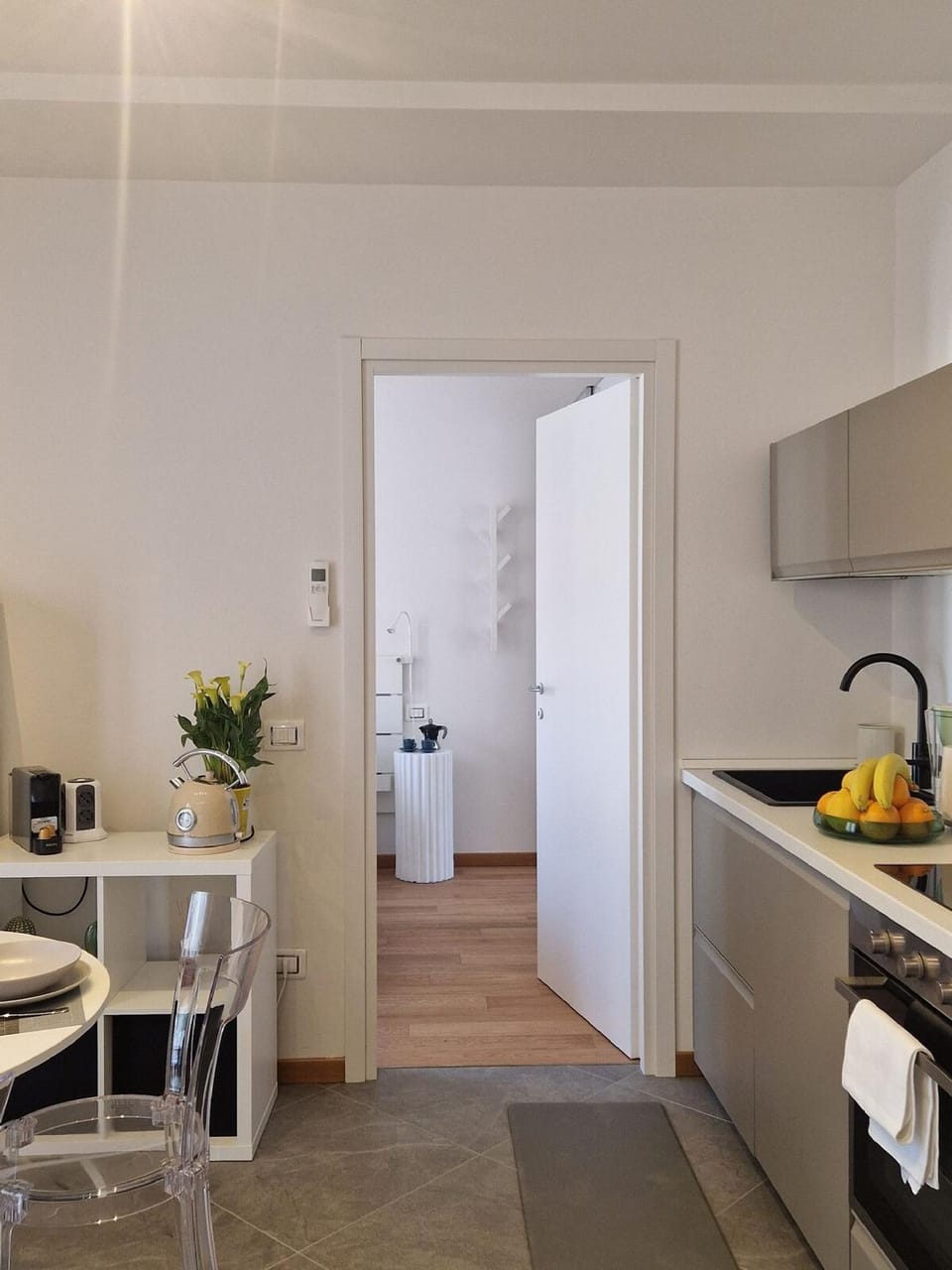 Moderno Bilocale con Terrazzo e Parcheggio Hotel in Florence