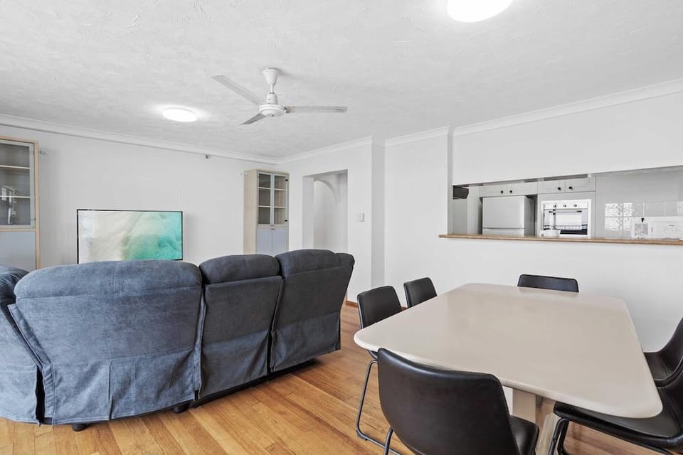 18th Floor Ocean Views at Imperial Surf Hotel in Surfers Paradise