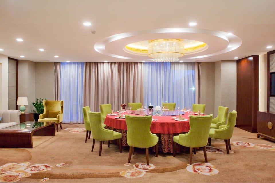 Glory Charm Hotel Hotel in China