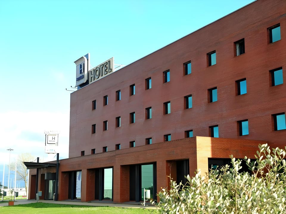 Hotel City Express Santander Parayas Hotel in Santander