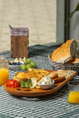 Bujtina Podguri Authentic Stay with Breakfast and Parking Hotel in Montenegro