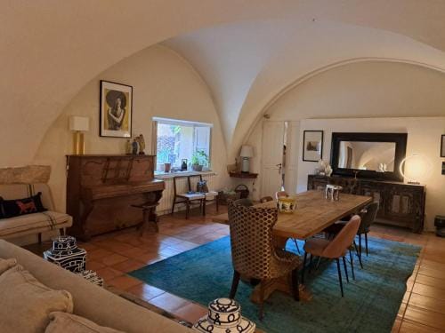 Relais Tao Hotel in Rognes