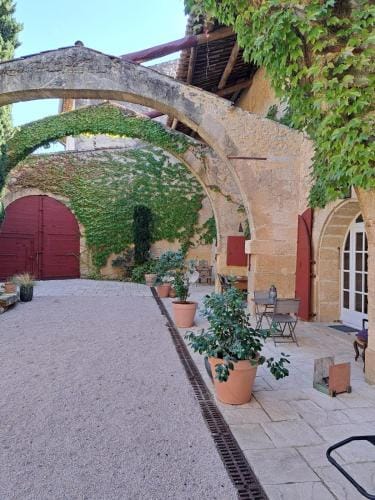 Relais Tao Hotel in Rognes