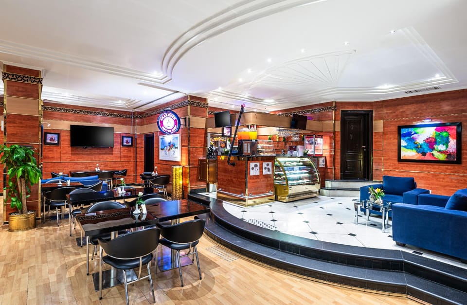 Golden Tulip Al Shakreen Hotel in Medina