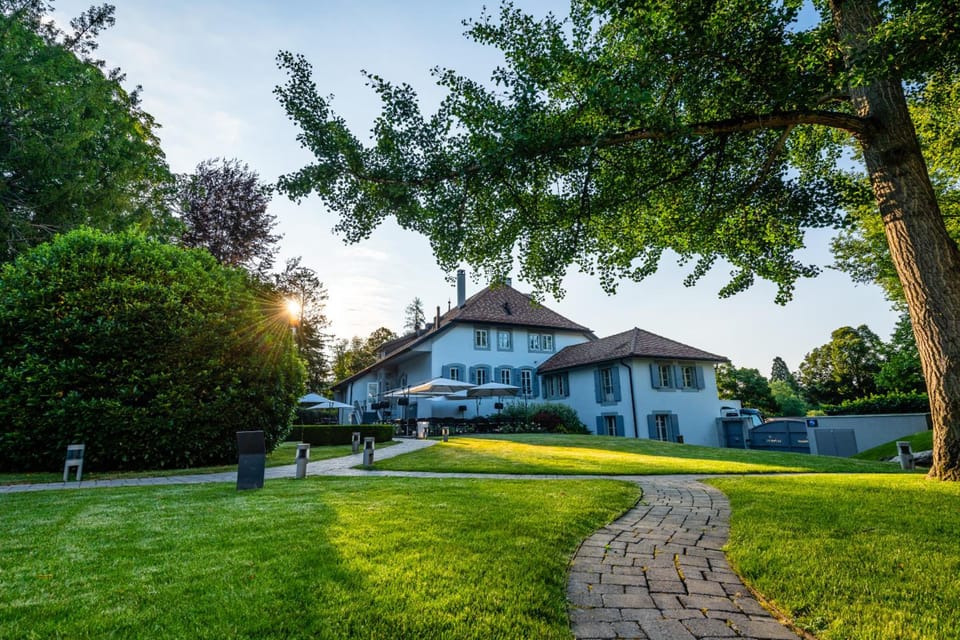 Hostellerie Le Petit Manoir Hotel in Canton of Vaud