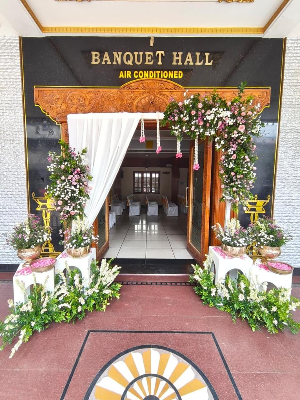 The Grand Krishna Rooms Hotel in Bengaluru