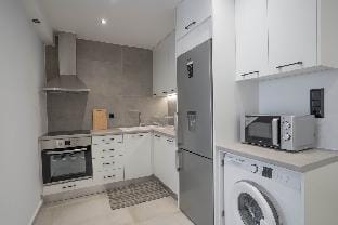 Chic Urban Studio close to Athens Landmarks Hotel in Kallithea