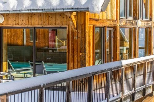 Madame Vacances Les Chalets du Berger Premium*** Hotel in Auvergne-Rhône-Alpes