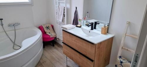 Chambre d'hotes Terracota, petit dejeuner en plus, 5 euros par personne Hotel in Saint-Pair-sur-Mer